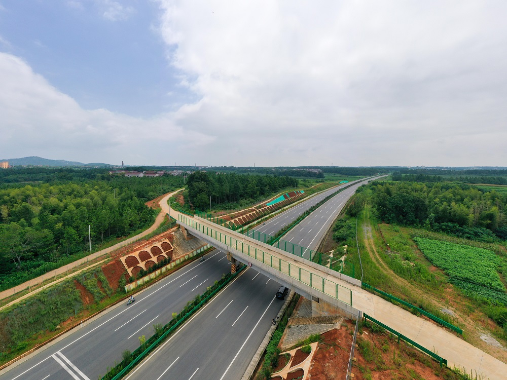 S211太湖至望江一級(jí)公路(合安九鐵路太湖東站至望江快速通道)PPP項(xiàng)目.jpg